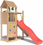 vooraanzicht van Premium Douglas Houten Speeltoren Jungle Roamer met Rode Glijbaan