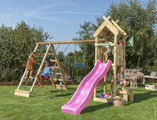 kinderen spelen op Houten Speeltoren Jungle Totem met Fuchsia Glijbaan en Klimnet