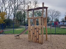 Robinia klimtoren Jagershut met klimwand en klimnet