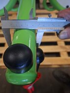 Detail + Diameter paal 2-delige afdekdop voor bouten en moeren voor ronde palen &Oslash;45-60 mm Zwart M10/M12