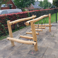 B-Play Wiebelbrug Robinia Openbaar 300 cm op schoolplein