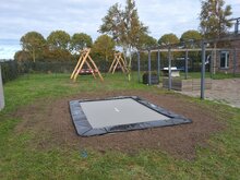 Rechthoekige trampoline ingegraven