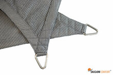 driehoeksogen van Vierkant Schaduwdoek Cool Grey met 4 Robinia Palen Basic