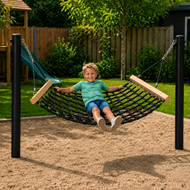 Complete hangmat met palen - 200 cm - Zwarte palen - Openbaar gebruik - Sfeerbeeld